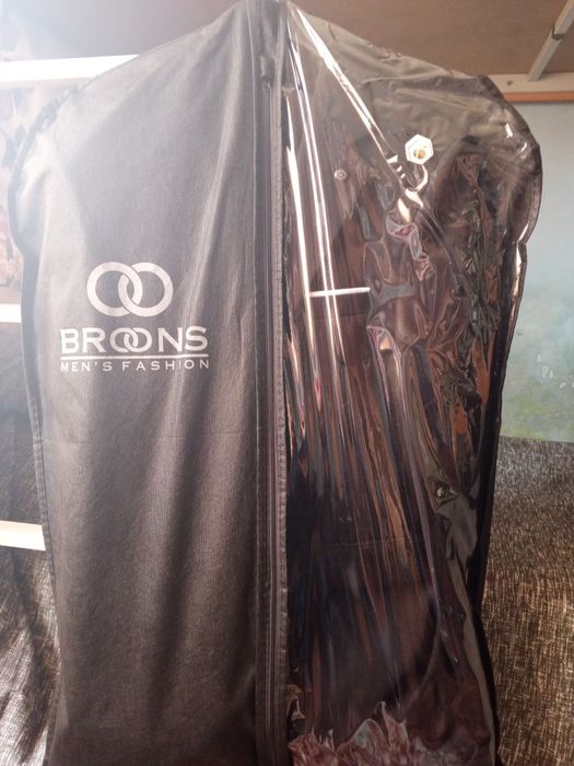 Kastyum shim sotiladi