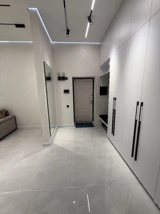 #1917

Мирзо-Улугбекский район
ор-р Паркентский базар, магазин Макро