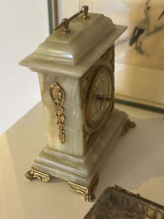 Ceas vechi din onyx verde