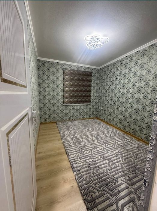 Продаётся 2х комнатная квартира на 1м этаже в 5ти этажном кирпичный до