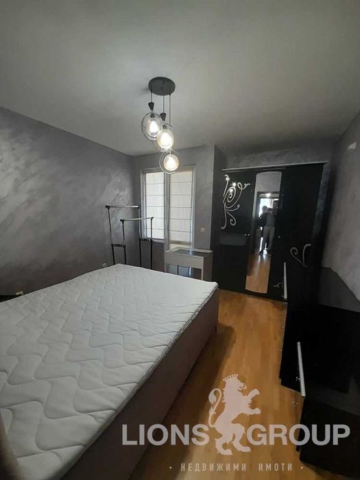 Дава се под наем Двустаен апартамент в Варна, Колхозен пазар - 75 кв.м за 459 € - Снимка #3