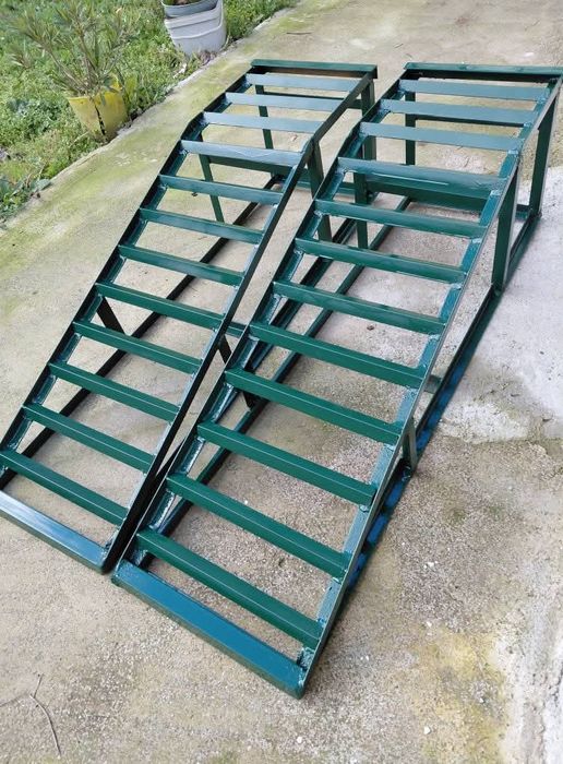 Естакади за повдигане на автомобил