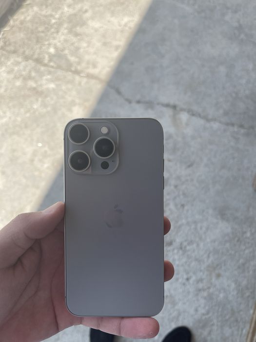 Iphone Xr 15 pro korpusda srochna sotiladi