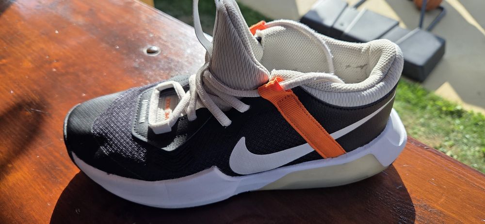 De vanzare Adidas Nike