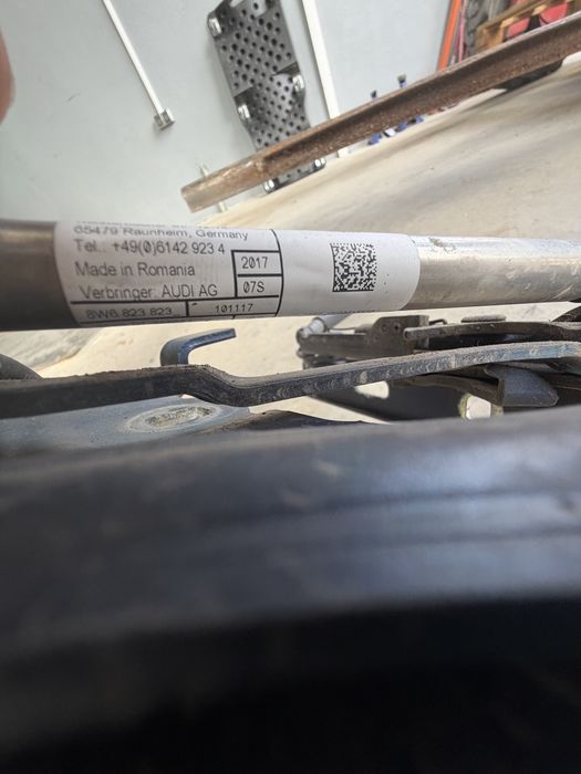 Пиропатрони панти преден капак Audi A5 S5 b9 b9.5 8W лява дясна