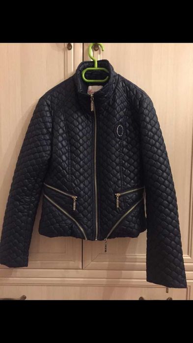 продам одежду на девочку