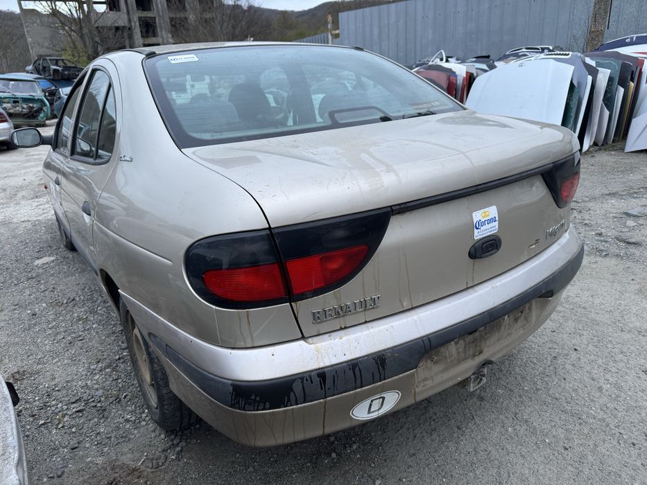 Reno Megan 1.6i 90hp 1997г На Части