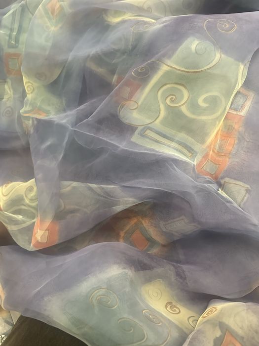 Продаю 2 комплекта штор с тюлем