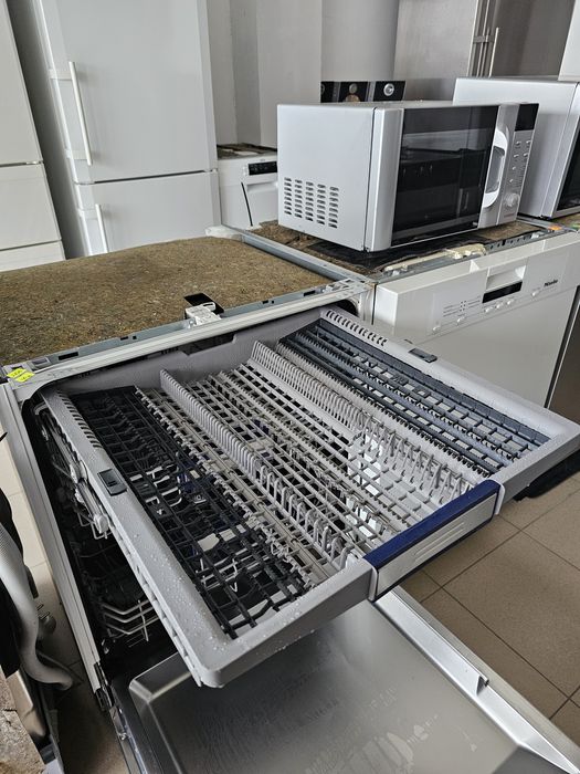 Съдомиялна за пълно вграждане SIEMENS