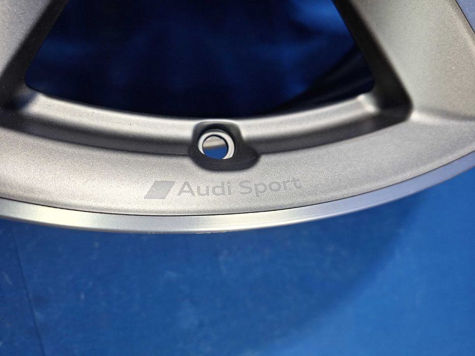 1 Janta ALIAJ 5x112 21'' OEM AUDI Q7 RS - 9.5J ET 31 CA NOUA !