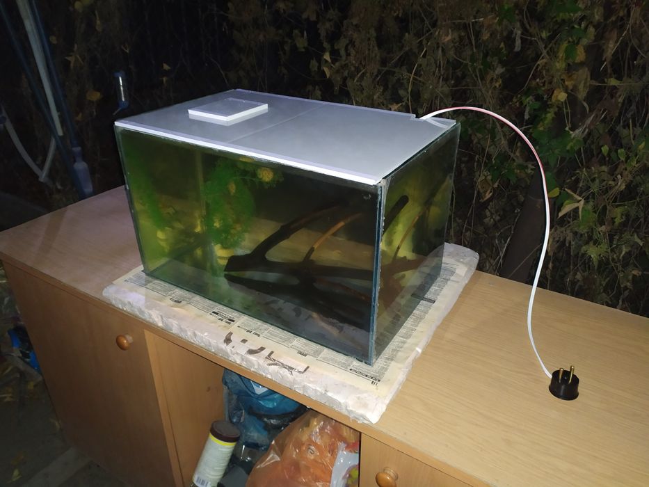 Аквариум 46л + бонусы и рыбки.