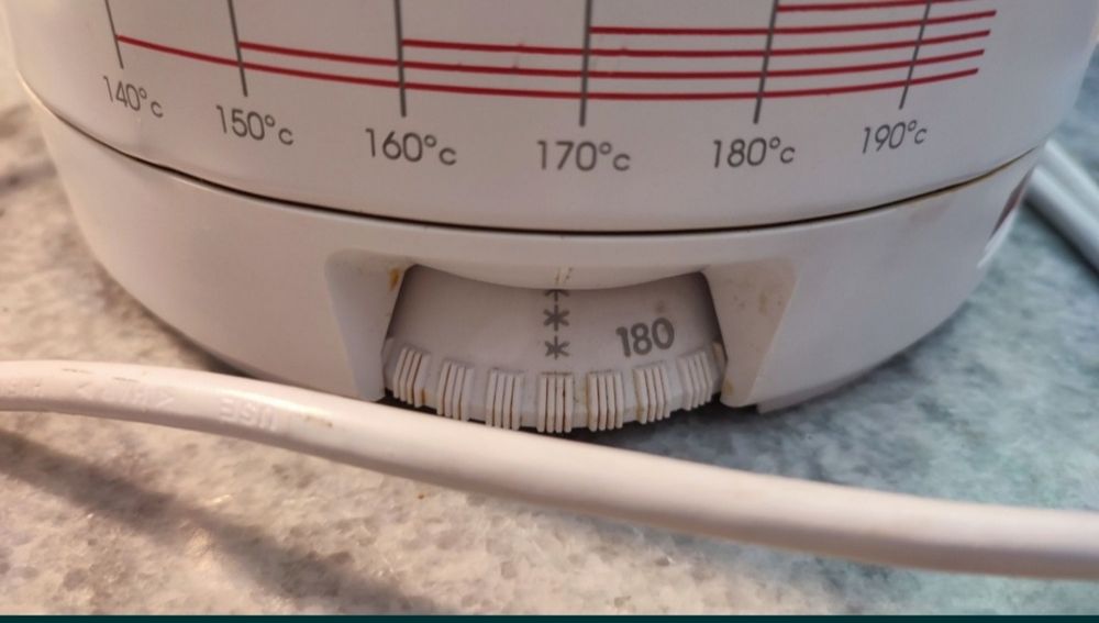 2-штукиНовая японская фритюрница  ampia JAPAN Мулинекс по меньше.