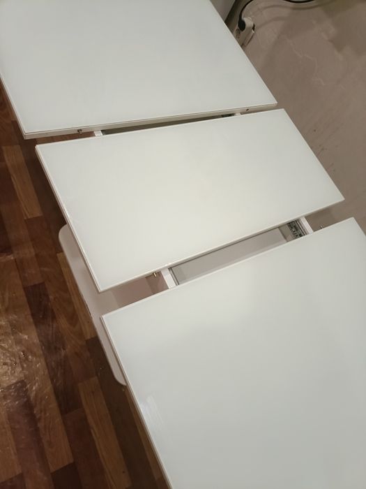 Кухонный стол в нормальном состоянии