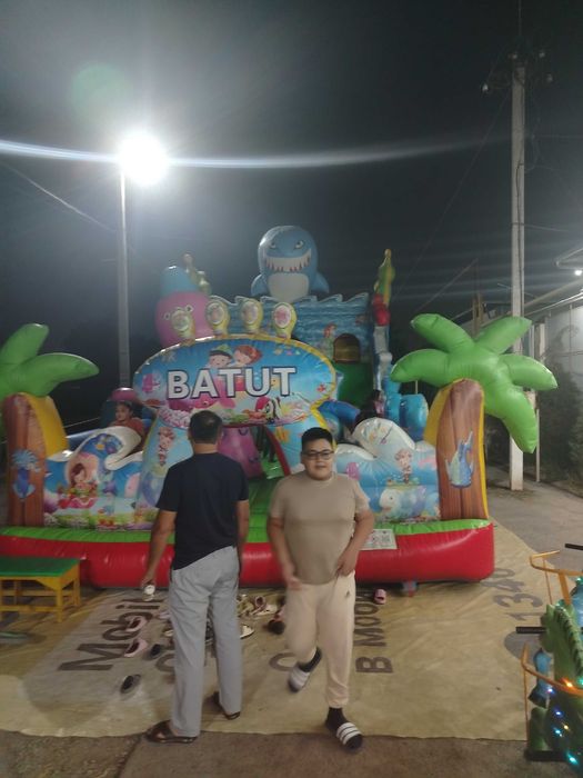 Batut karusel atraksion