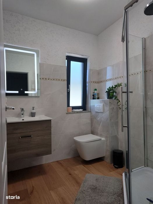 Duplex/casa cuplata, amplasat bine, corect construit, Apahida-Campenes