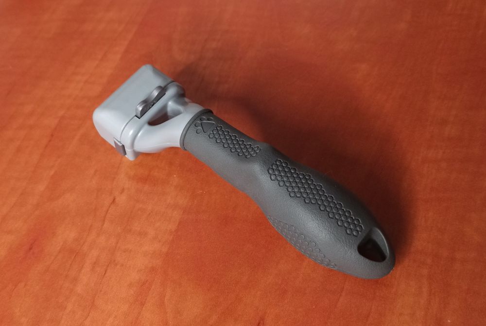 FURMINATOR - perie descâlcire pentru câini si pisici