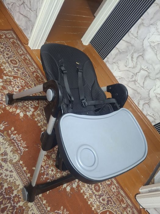 Детский столик регулируемый