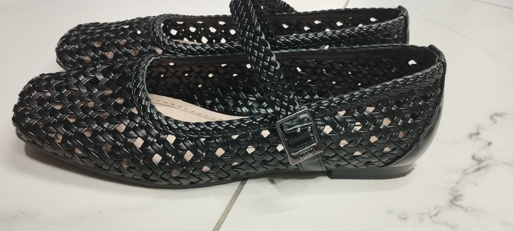 Продам женскую обувь