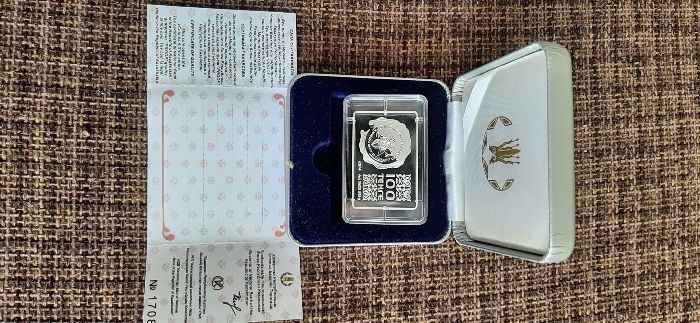 серебряная монета 8 марта