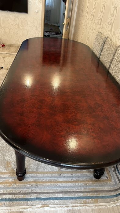 овальный стол на 10 персон