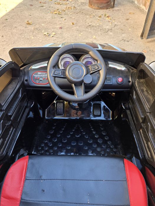 Продам детскую машину на пульте