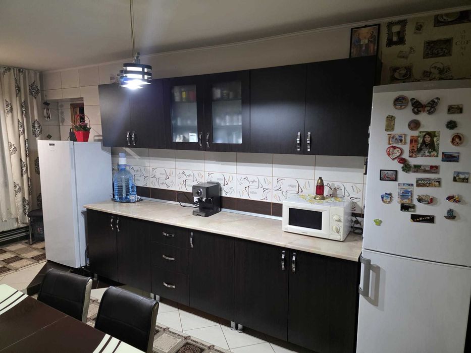 Se vinde apartament 3 camere-comuna Vladeni judetul Iasi