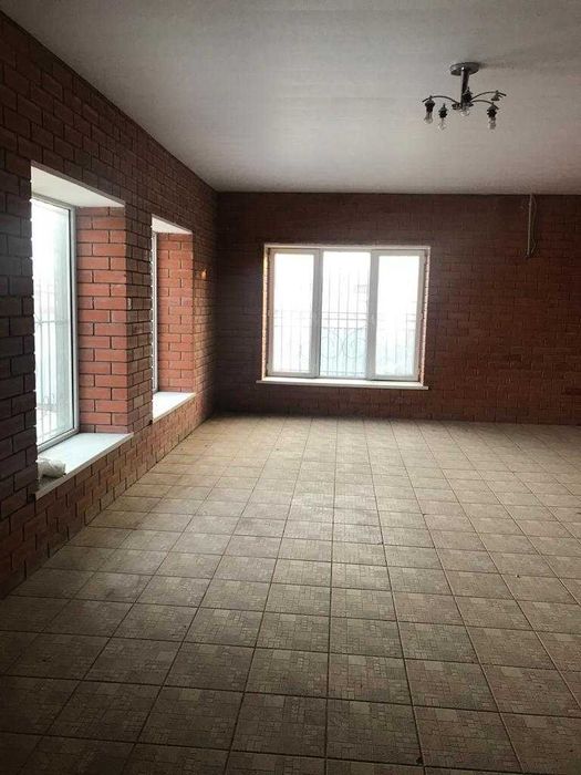 3-уровневый дом около моста  >700 м2