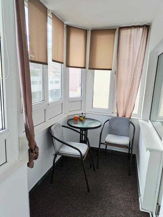 Apartament spațios 2 camere, decomandat (74 mp) – Zona Centrală / Piața Sud, Reșița – Renovat, Mobilat & Utilat ​Descriere: