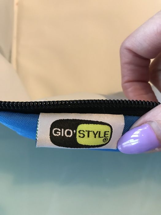 Голям куфар на President, дамска чанта Sisley, хладилна чанта GioStyle