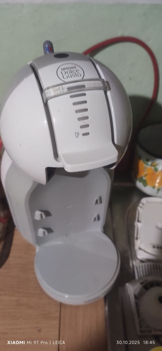Кофемашина Nescafe Dolce custo