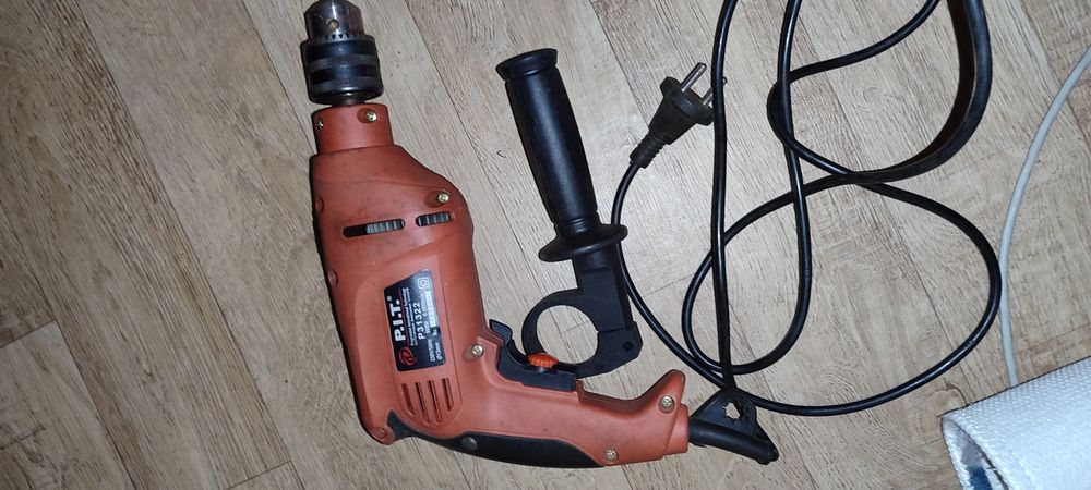 Продается ударная дрель