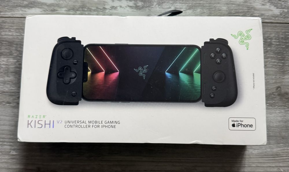 Razer Kishi V2 Gaming Controller for iPhone Lightning