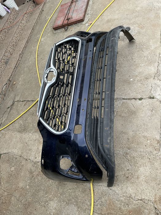 Bară față.grilă radiator Toyota Hyghlander.cod:53101-oe330.