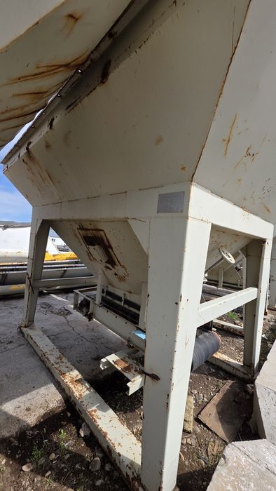 Бункер для дробилки