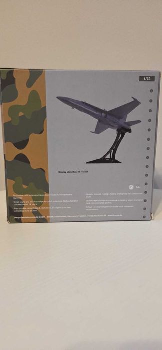 Display stand diecast (metalic) pt. avion F-18 scara 1:72 negru Herpa
