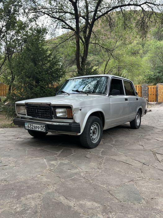 Жигули семерка продам
