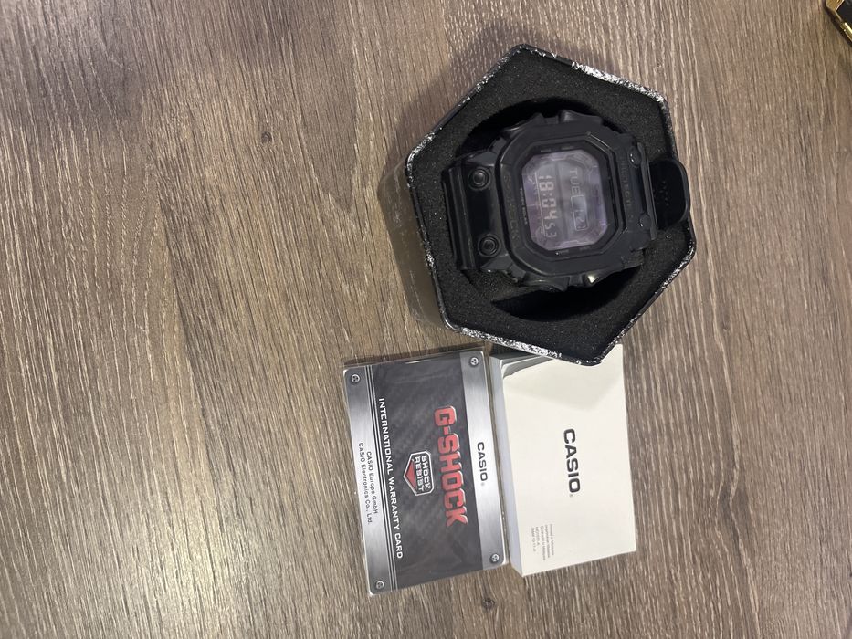 Часовник-casio gshock gx56bb1er