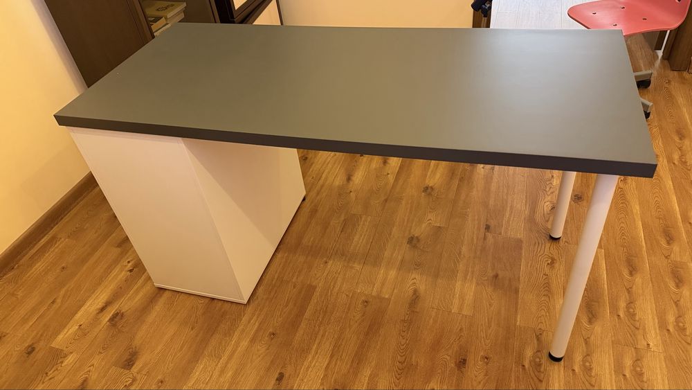Письменный стол IKEA