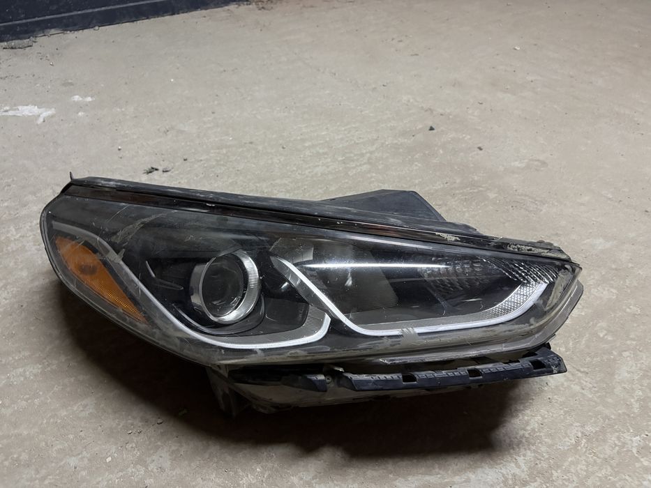 Фара Соната Hyundai Sonata