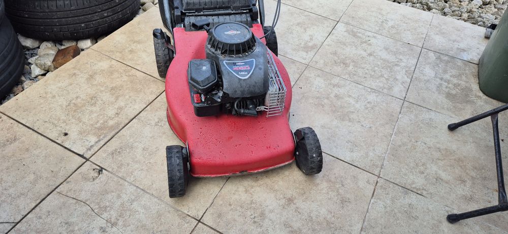 Бензинова косачка