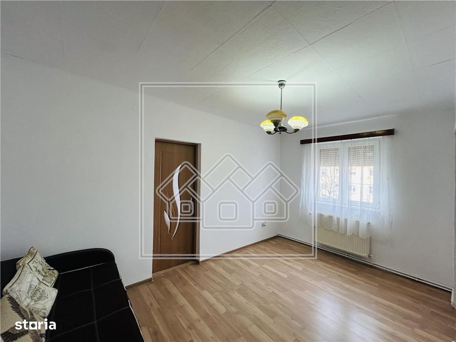 Apartament cu 2 camere, 43 mp utili - Zona Tiglari