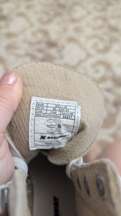 Продам коньки на девочку