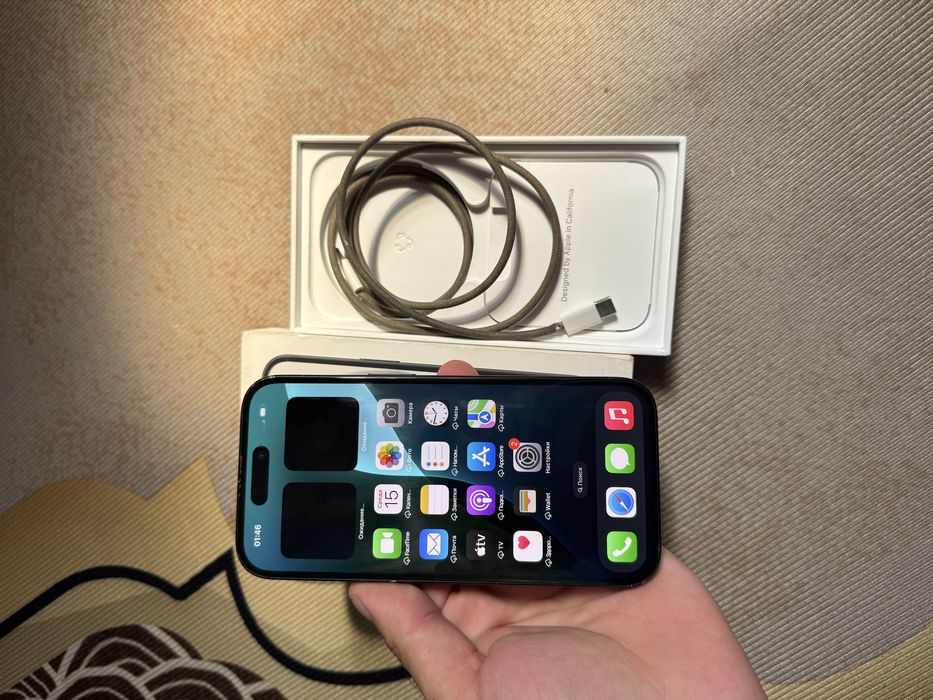 Продам телефон Айфон 15 128Gb