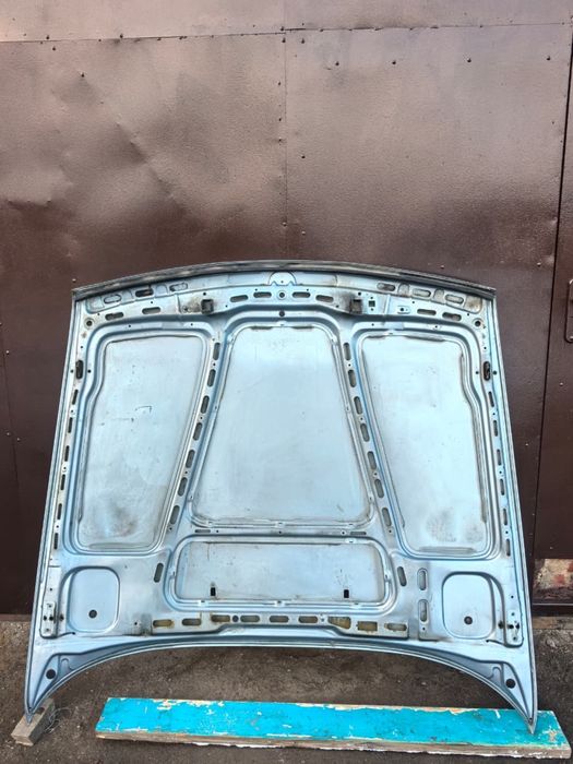 Продам капот бмв е34