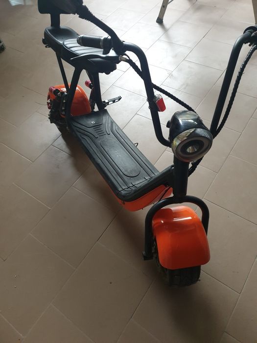 Mini Scuter Electric Pentru Copii