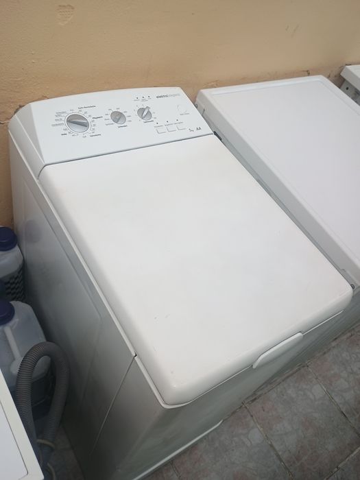 Mașină de spălat Whirpool Baunekht W77/1200