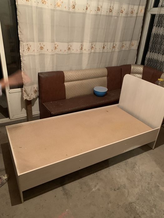 Кровать с мотрасам