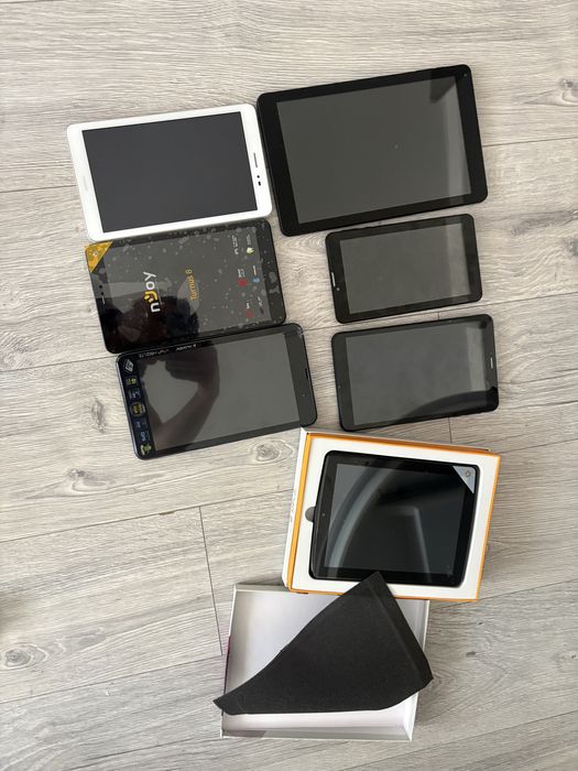 Vand telefoane ieftin + tablete