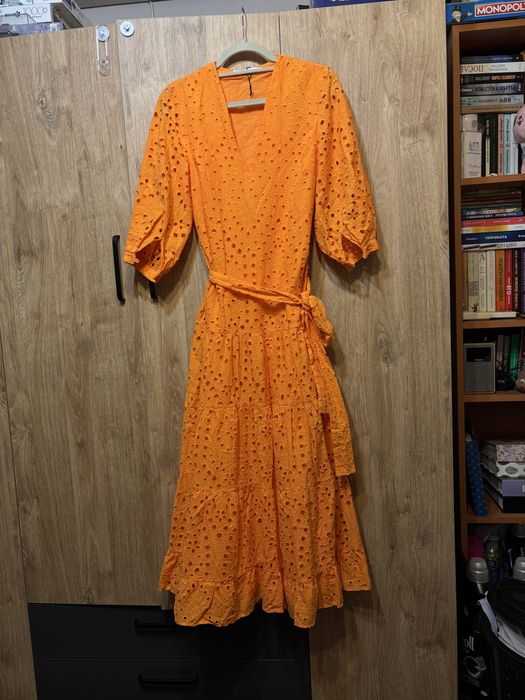Zara рокля с английска бродерия оранжева