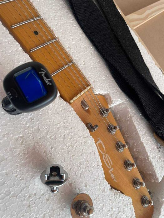 Кастомна електрическа китара Telecaster + Куфар + Ремък + Тунер